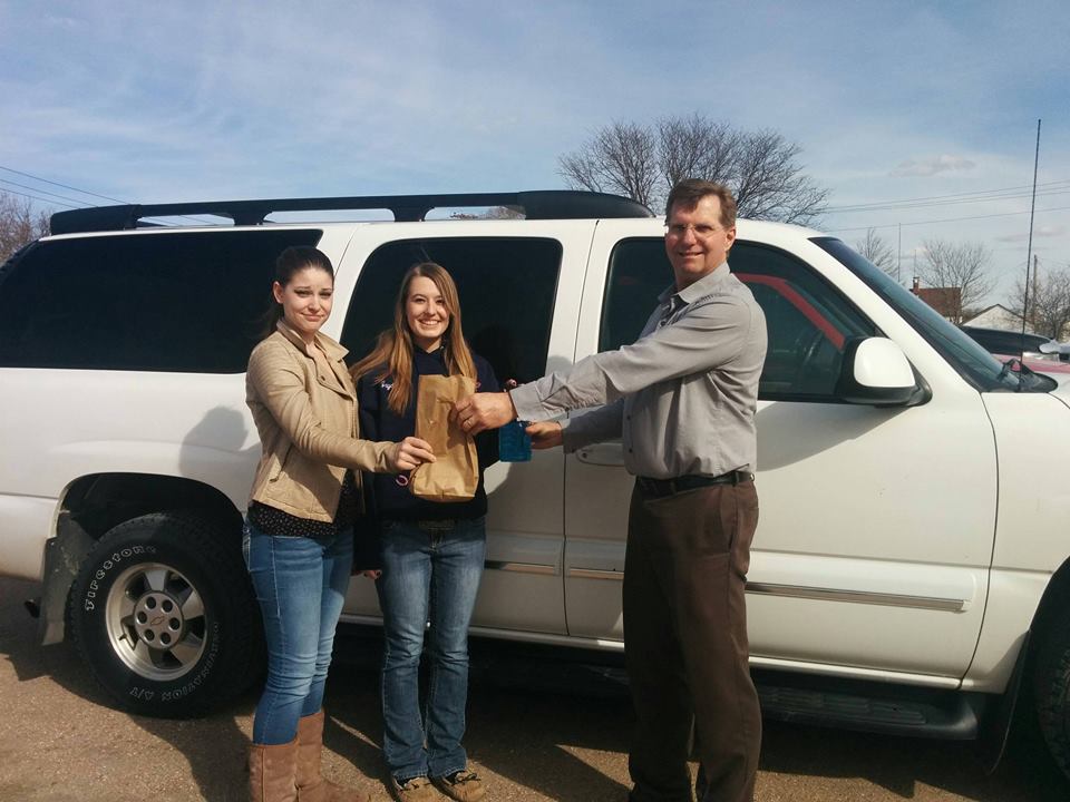 Dakota and Jayden win Cleanest Car Contest